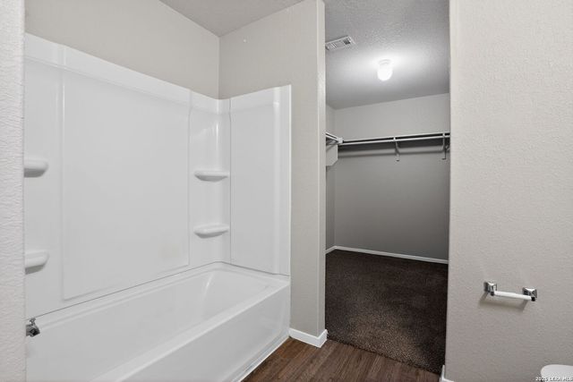 9527 Apple Ridge Ln, San Antonio, TX 78239