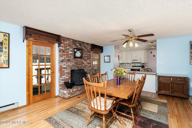 19 Highbridge Road, New Egypt, NJ 08533