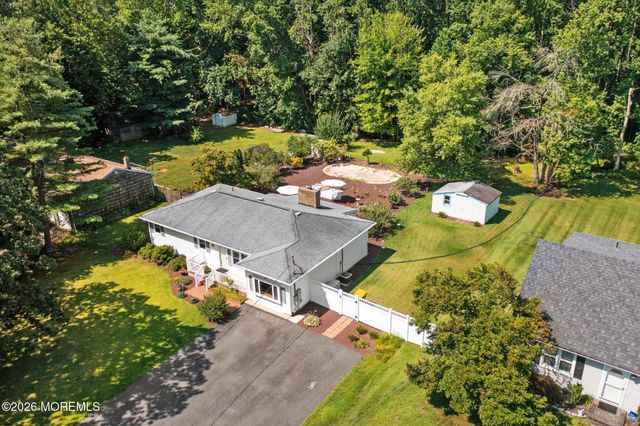 19 Highbridge Road, New Egypt, NJ 08533