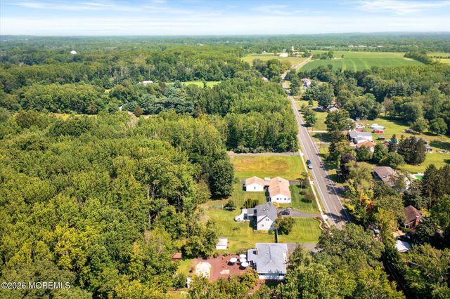 19 Highbridge Road, New Egypt, NJ 08533