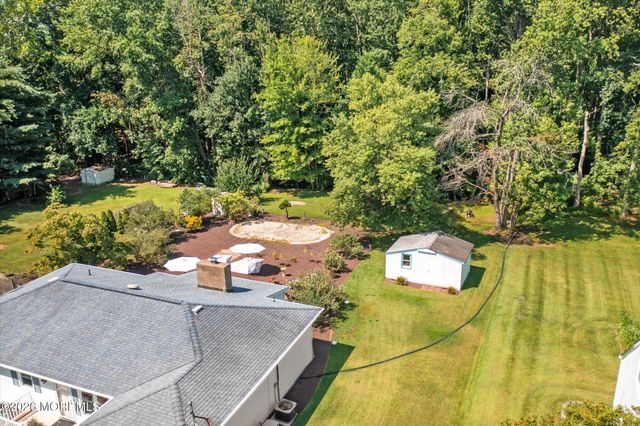 19 Highbridge Road, New Egypt, NJ 08533