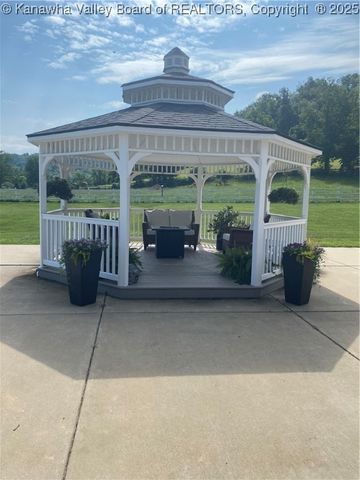 379 Straight Street, Evans, WV 25241