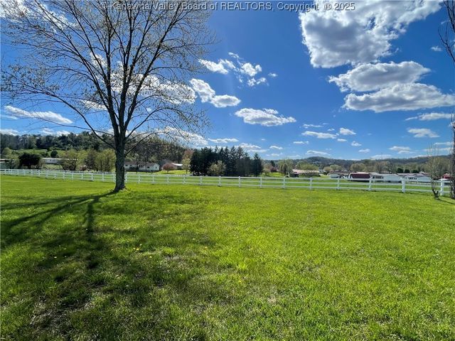 379 Straight Street, Evans, WV 25241
