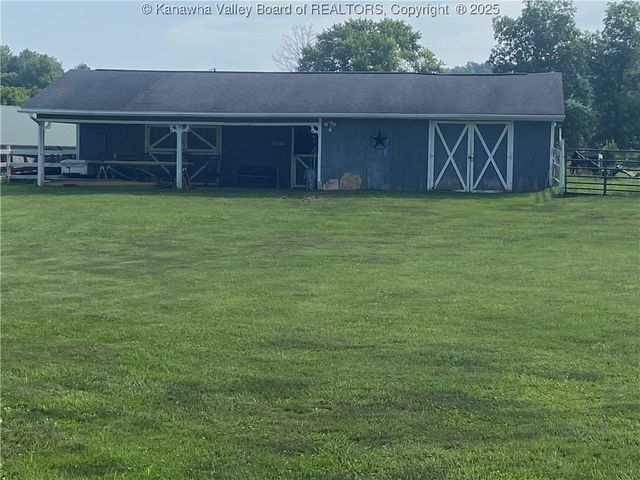 379 Straight Street, Evans, WV 25241