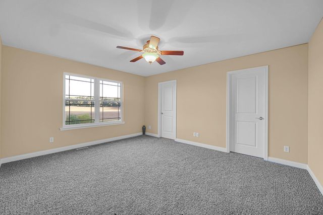 605 Hatch Lake Pkwy, Valparaiso, IN 46385