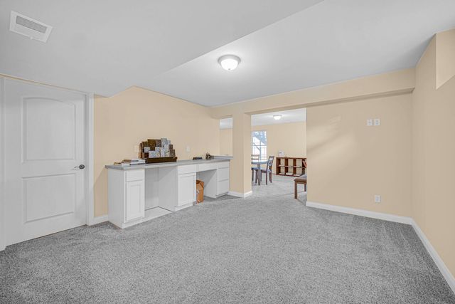 605 Hatch Lake Pkwy, Valparaiso, IN 46385