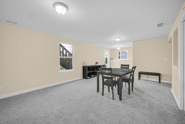 605 Hatch Lake Pkwy, Valparaiso, IN 46385