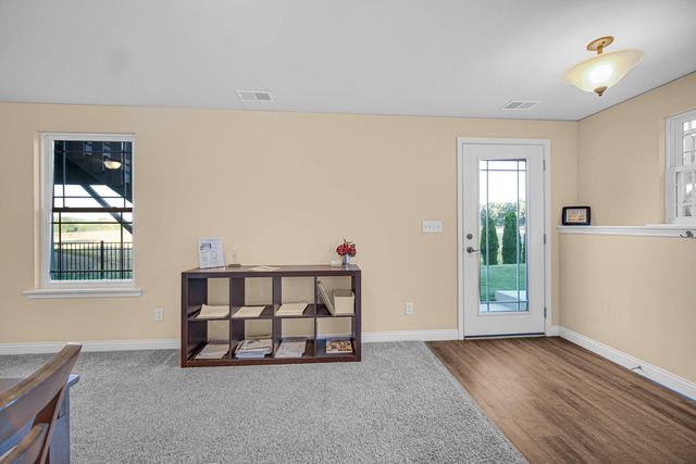 605 Hatch Lake Pkwy, Valparaiso, IN 46385