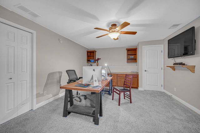 605 Hatch Lake Pkwy, Valparaiso, IN 46385