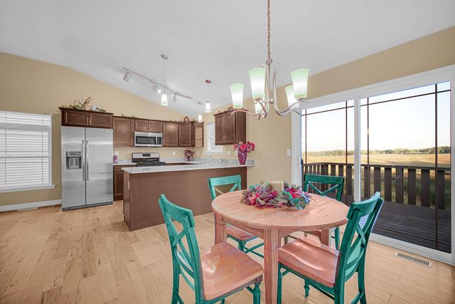 605 Hatch Lake Pkwy, Valparaiso, IN 46385