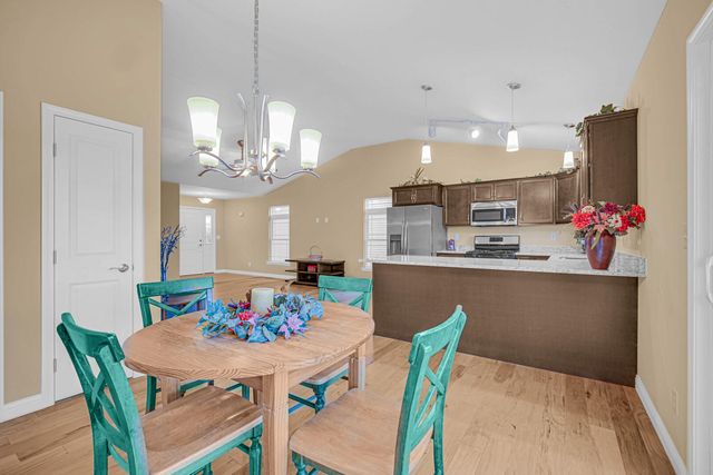 605 Hatch Lake Pkwy, Valparaiso, IN 46385