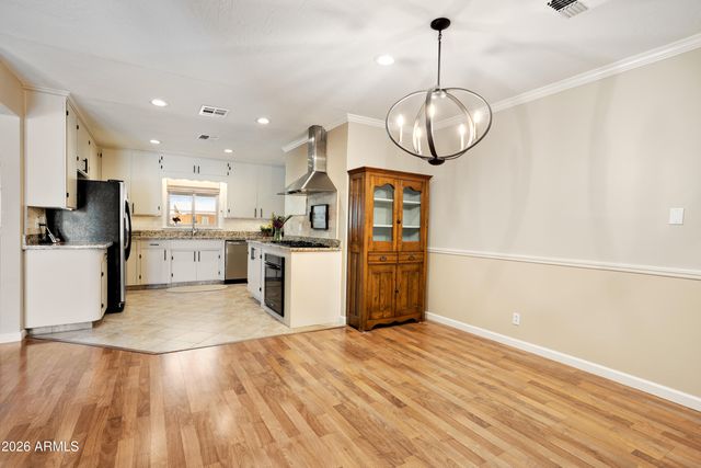 864 W TULSA Street, Chandler, AZ 85225