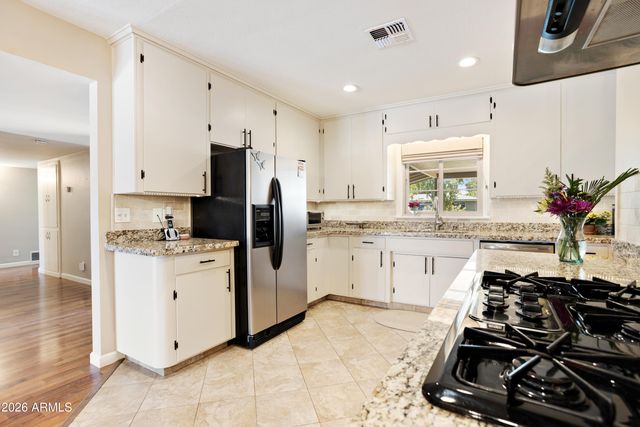 864 W TULSA Street, Chandler, AZ 85225