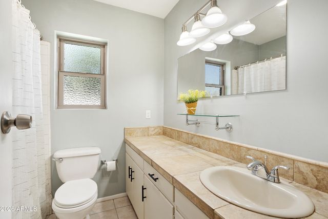 864 W TULSA Street, Chandler, AZ 85225