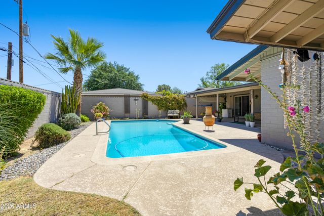 864 W TULSA Street, Chandler, AZ 85225