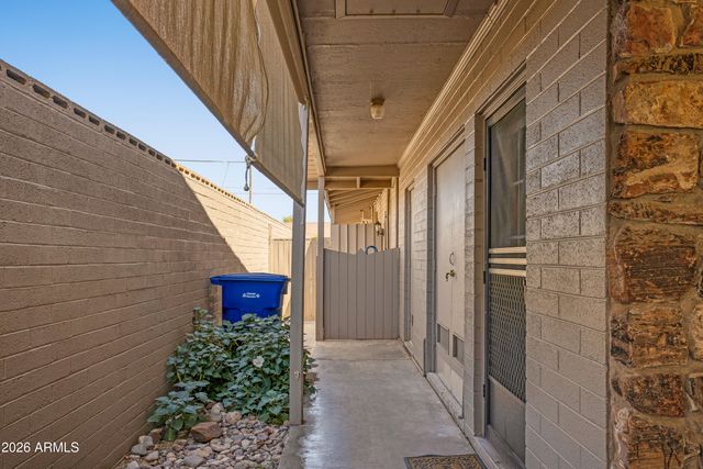864 W TULSA Street, Chandler, AZ 85225