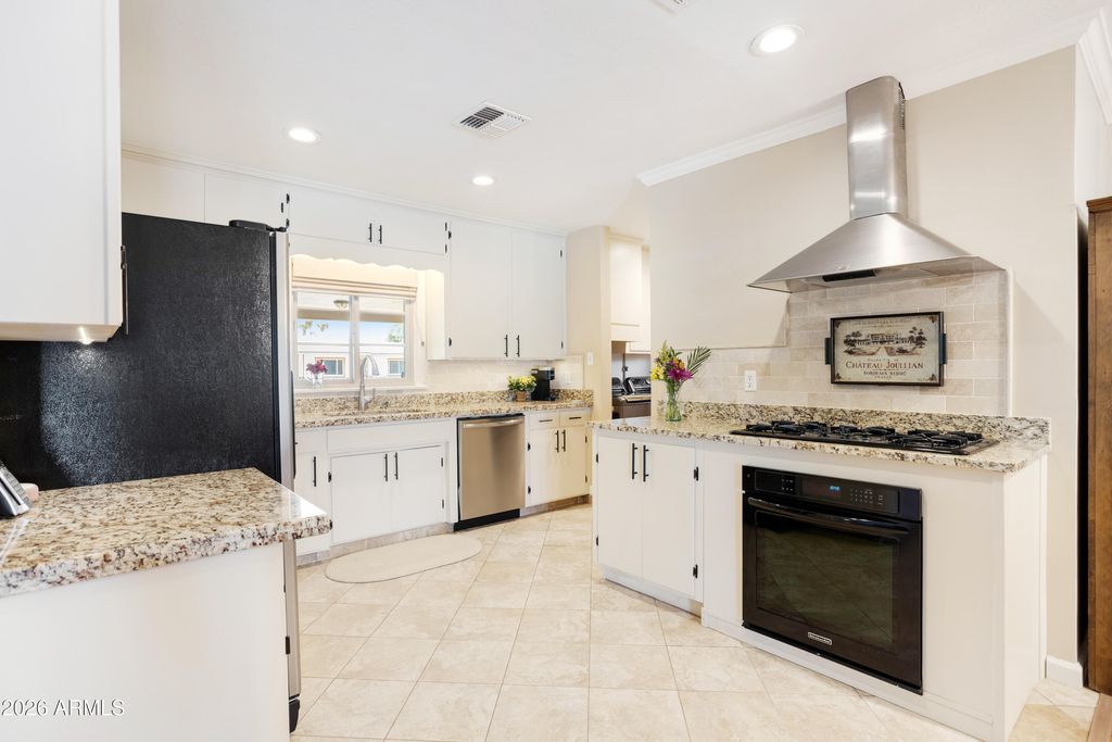 Image 20 of property listing at 864 W TULSA Street, Chandler, AZ 85225