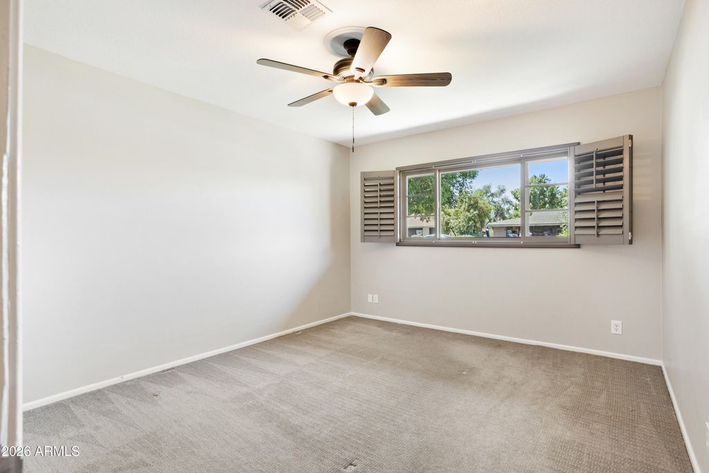 Image 27 of property listing at 864 W TULSA Street, Chandler, AZ 85225