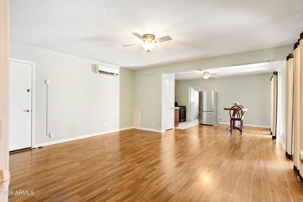 Image 35 of property listing at 864 W TULSA Street, Chandler, AZ 85225