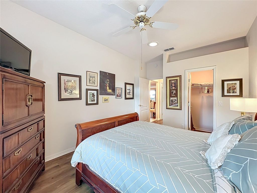 Image 44 of property listing at 4334 HAMMERSMITH DRIVE, Clermont, FL 34711