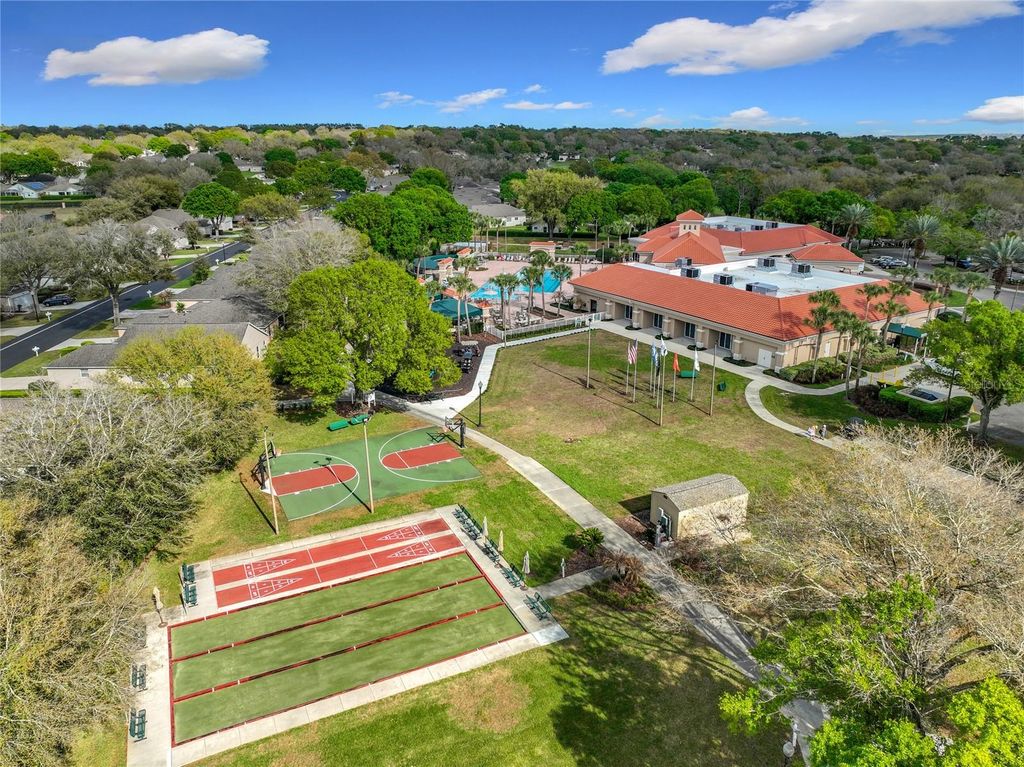 Image 58 of property listing at 4334 HAMMERSMITH DRIVE, Clermont, FL 34711