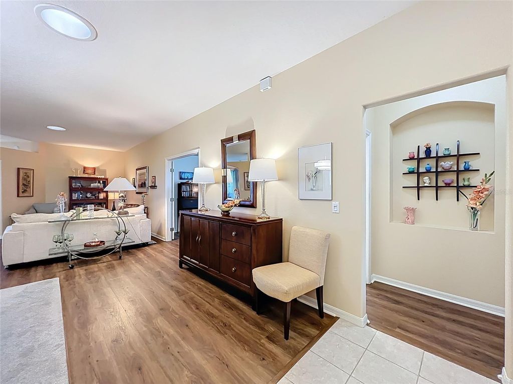 Image 8 of property listing at 4334 HAMMERSMITH DRIVE, Clermont, FL 34711