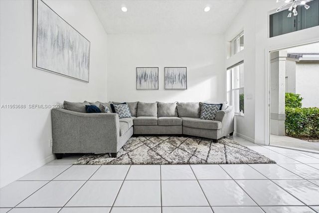 628 Stanton Dr, Weston, FL 33326