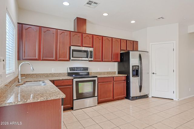 8792 W PERSHING Avenue, Peoria, AZ 85381