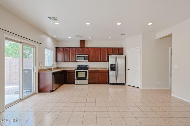 8792 W PERSHING Avenue, Peoria, AZ 85381