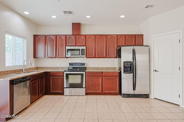 8792 W PERSHING Avenue, Peoria, AZ 85381