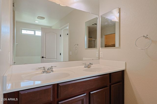 8792 W PERSHING Avenue, Peoria, AZ 85381