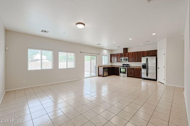 8792 W PERSHING Avenue, Peoria, AZ 85381