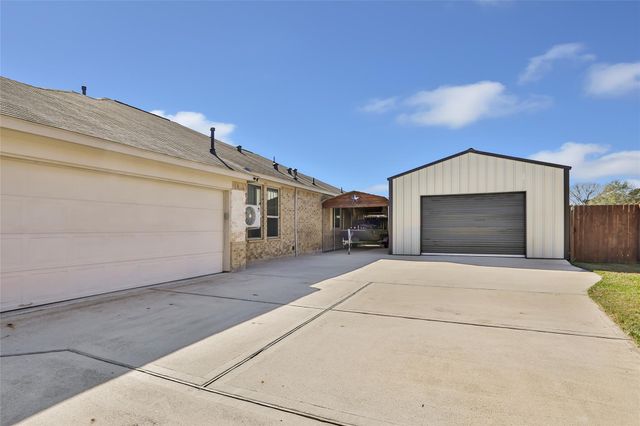 103 Aline Drive, Dayton, TX 77535