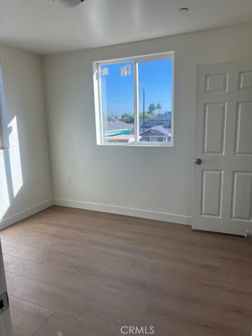 411 E 99th Street, Los Angeles, CA 90003