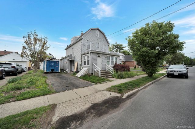64 4th Avenue, New Hyde Park, NY 11040
