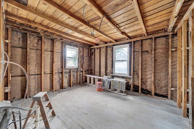 64 4th Avenue, New Hyde Park, NY 11040