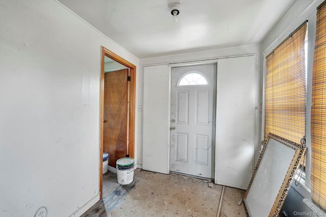 64 4th Avenue, New Hyde Park, NY 11040