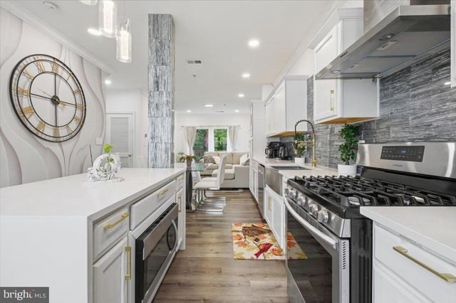 21845 JARVIS SQ, Ashburn, VA 20147