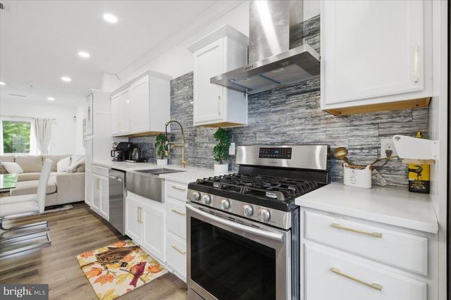 21845 JARVIS SQ, Ashburn, VA 20147