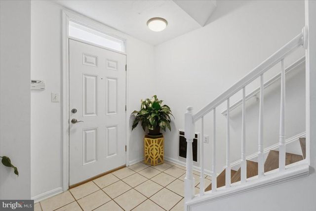 21845 JARVIS SQ, Ashburn, VA 20147