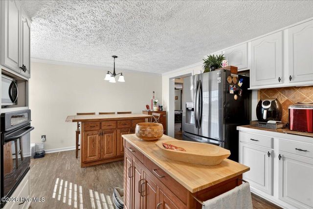 4165 Five Points Road, La Grange, NC 28551