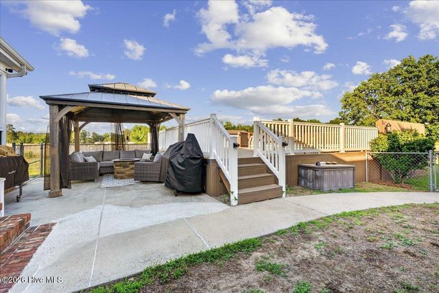 4165 Five Points Road, La Grange, NC 28551