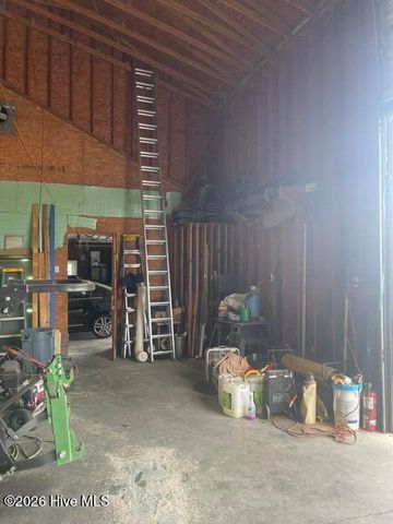 4165 Five Points Road, La Grange, NC 28551