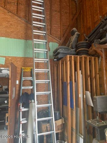 4165 Five Points Road, La Grange, NC 28551