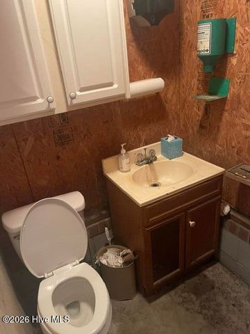 4165 Five Points Road, La Grange, NC 28551