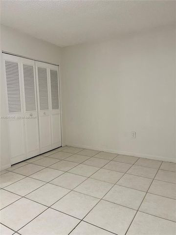 8400 SW 133rd Ave Rd 121, Miami, FL 33183
