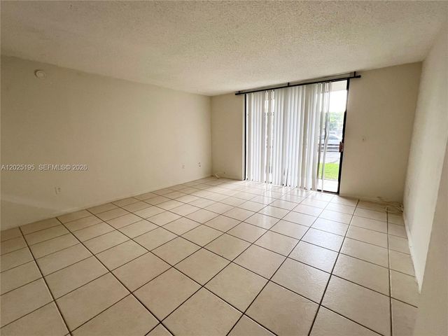 8400 SW 133rd Ave Rd 121, Miami, FL 33183