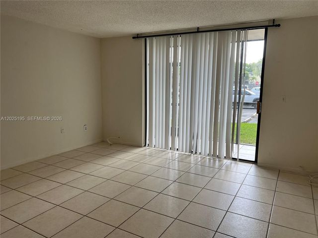 8400 SW 133rd Ave Rd 121, Miami, FL 33183