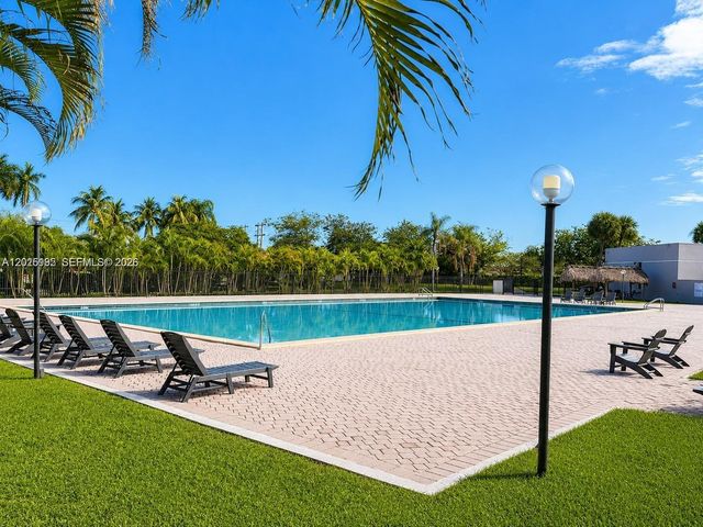 8400 SW 133rd Ave Rd 121, Miami, FL 33183