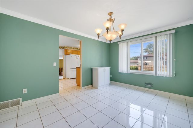 225 Sandoris Circle, Irondequoit, NY 14622